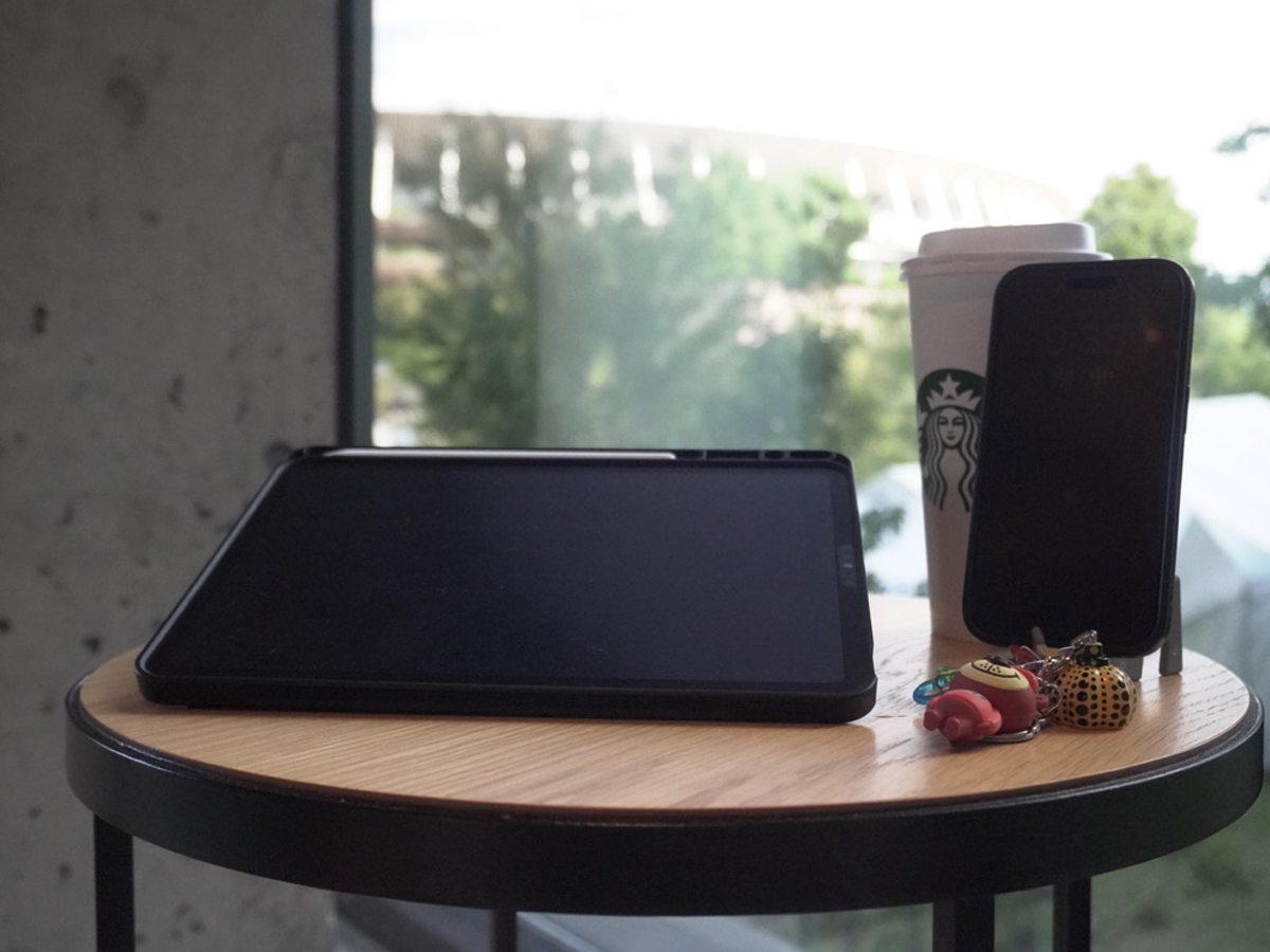 ノマドワーカーの持ち物としてiPad ProとノートPCを使い分けるデジタルノマド