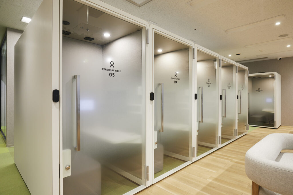 ワークスタイリング 福岡 個室ブースと静かな作業環境