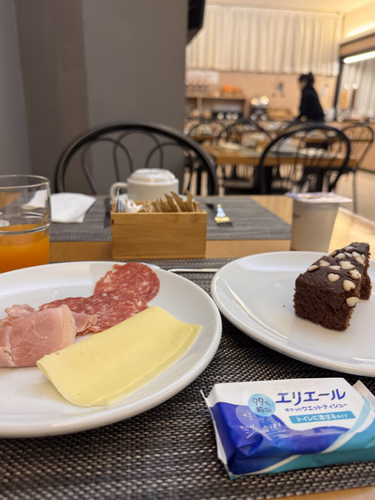 ノマド生活で衛生面が気になる人へ。除菌ティッシュを使い続けて、エリエールが一番ラクだった理由