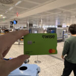 Wise（ワイズ）で海外送金するデジタルノマドのイメージ