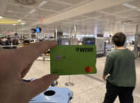 Wise（ワイズ）で海外送金するデジタルノマドのイメージ